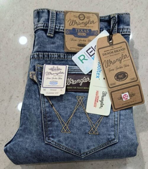 Multibranded jeans