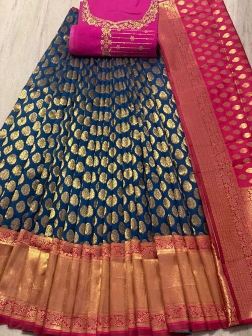 Kanjiveram silk pure zari half1 1689424006 | vastrmitr