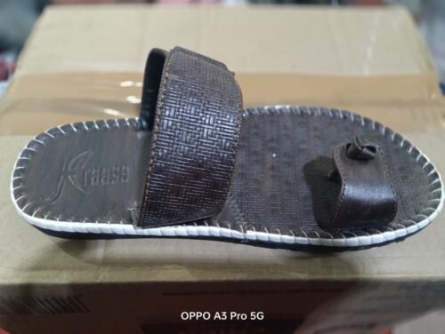 BRANDED MEN'S CHAPPAL BRAND NAME KRAASA👈 - Image 3