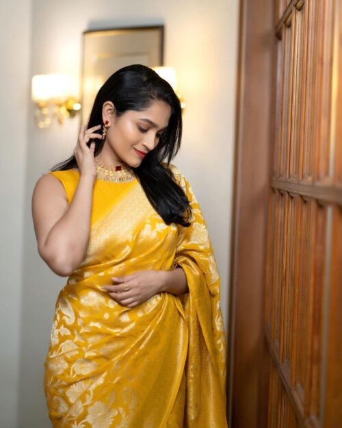 Soft lichi silk saree - Image 3