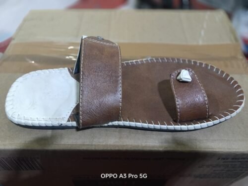 BRANDED MEN'S CHAPPAL BRAND NAME KRAASA👈 - Image 9