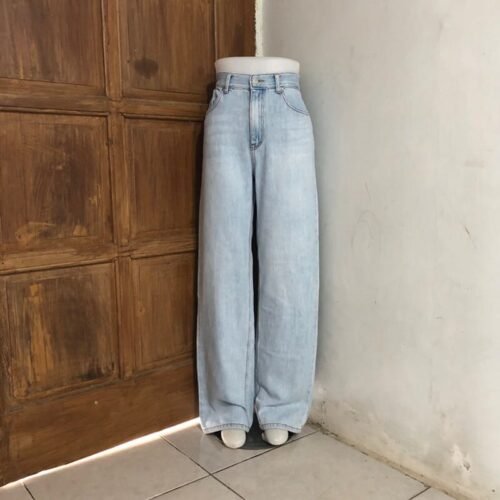 MOMS JEANS  surplus lot - Image 19