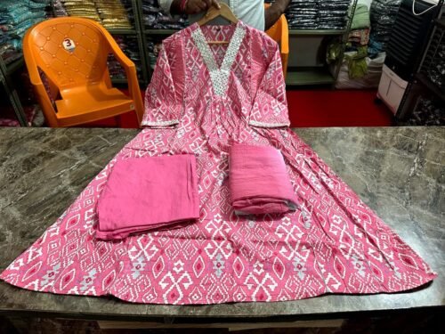 New Anarkali kurta set with new style in Saganeri print - Image 2