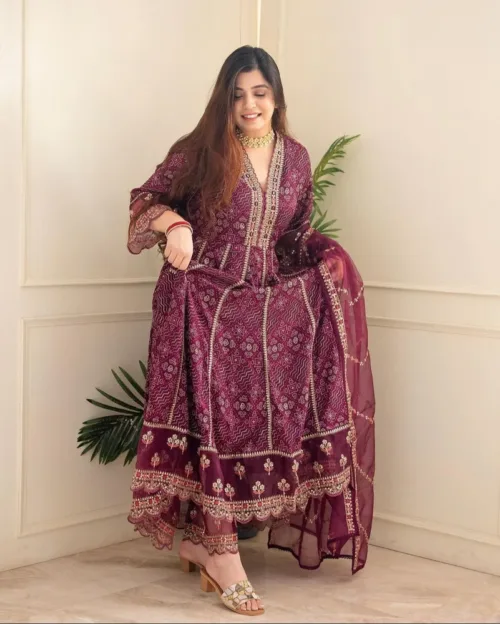 Voluminous Anarkali Suit Set  SHOWROOM PIECE - Image 2