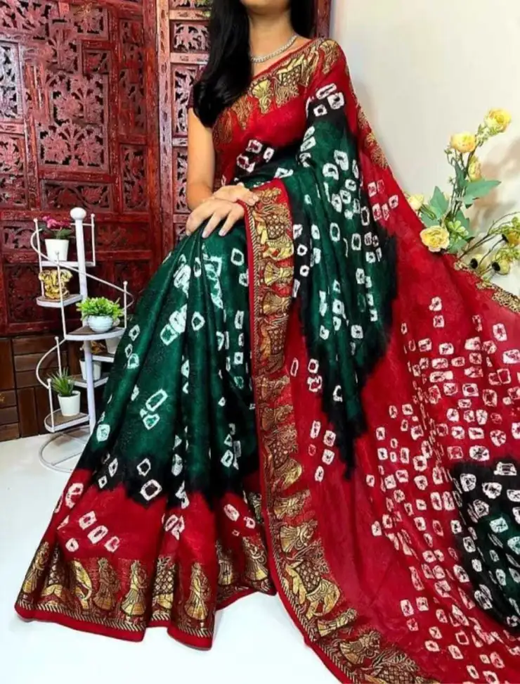 Printed Bollywood Crepe, Silk Blend Saree 6 Printed Bollywood Crepe, Silk Blend Saree - Image 5