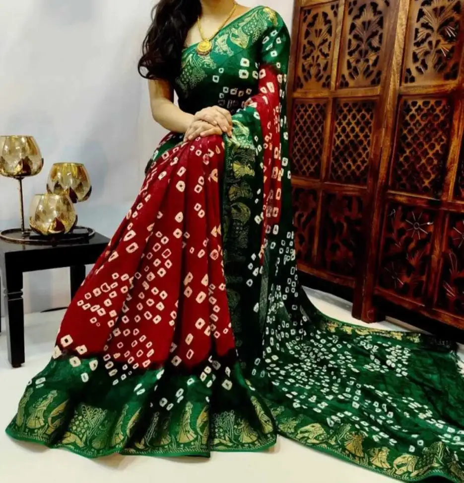 Printed Bollywood Crepe, Silk Blend Saree 7 Printed Bollywood Crepe, Silk Blend Saree - Image 6
