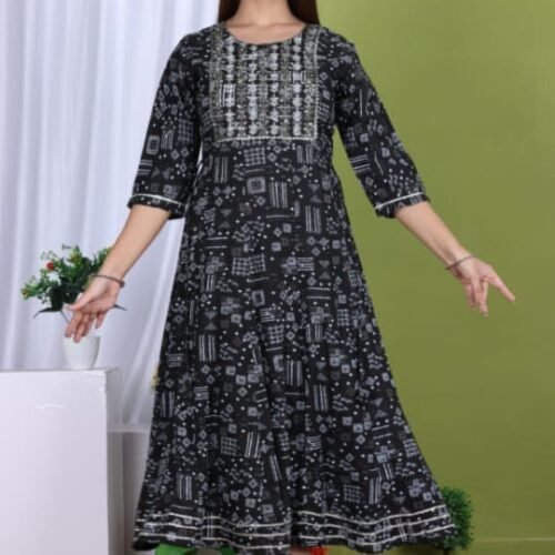 Long Heavy Reyon Gown