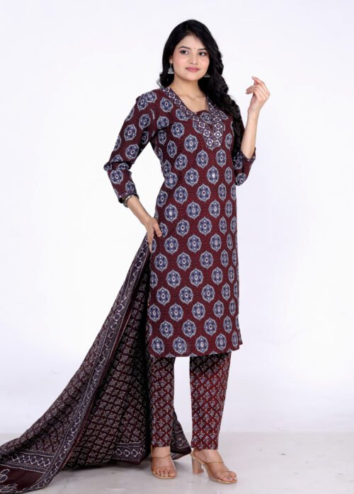 Pure Cotton 3piece printed pant set with dupatta - Image 2