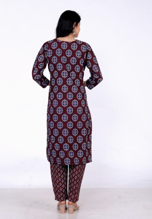 Pure Cotton 3piece printed pant set with dupatta - Image 6