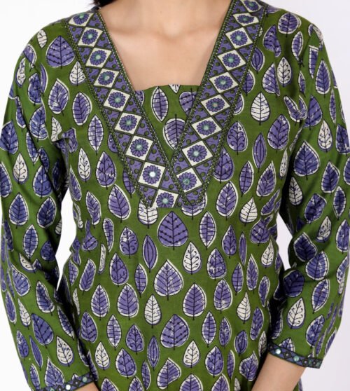 Pure Cotton 3piece printed pant set with dupatta - Image 5