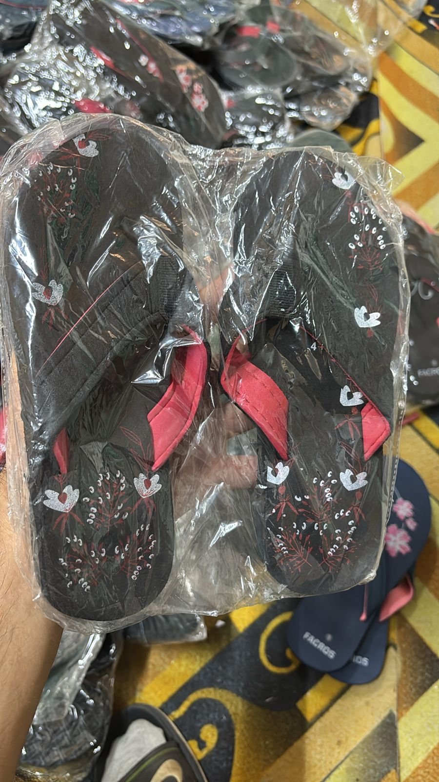 Unisex Foam Slippers Wholesale 7 Unisex Foam Slippers Wholesale - Image 6