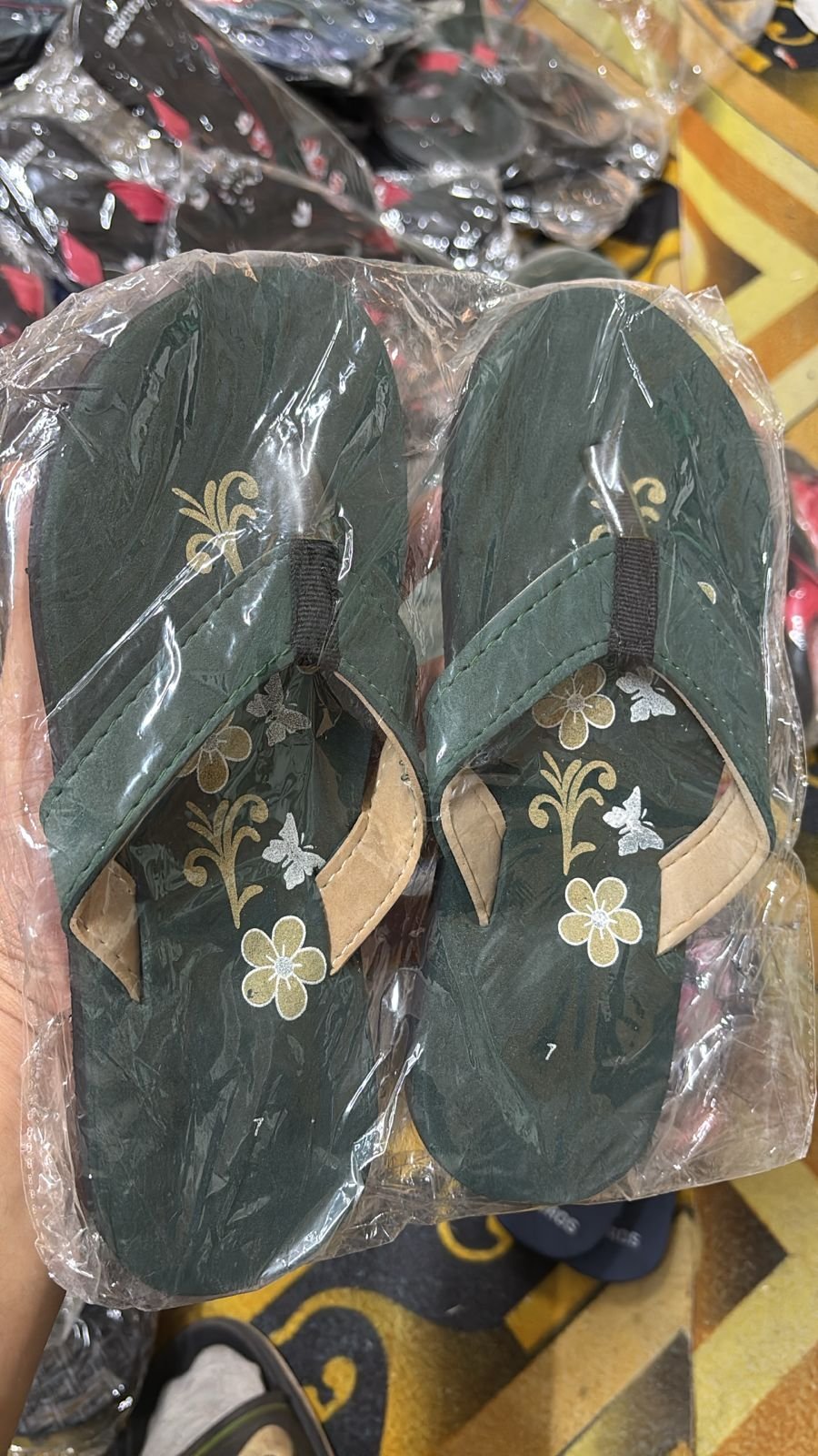 Unisex Foam Slippers Wholesale 8 Unisex Foam Slippers Wholesale - Image 7