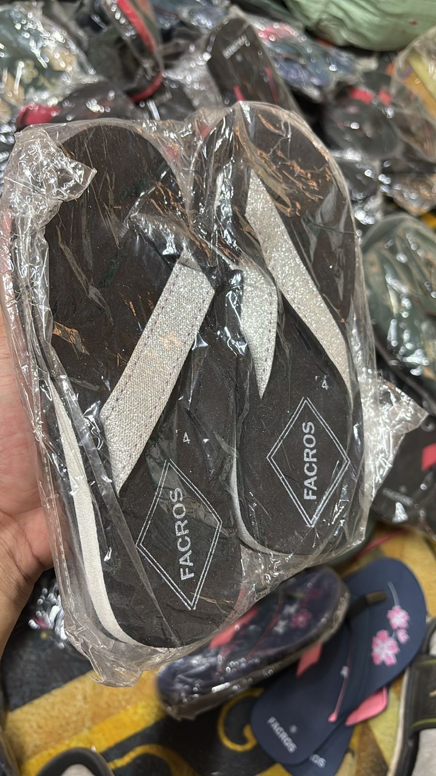 Unisex Foam Slippers Wholesale 9 Unisex Foam Slippers Wholesale - Image 8