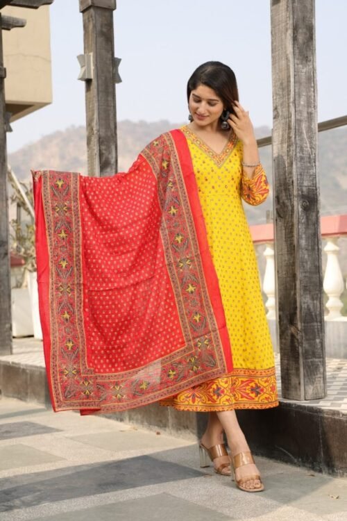 Heavy Reyon Gown With Duppata set - Image 2
