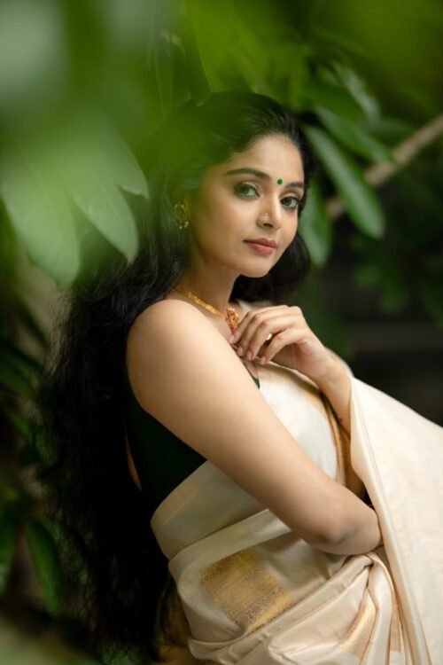 BEAUTIFUL RICH PALLU & JACQUARD WORK ON ALL OVER THE SAREE. - Image 2