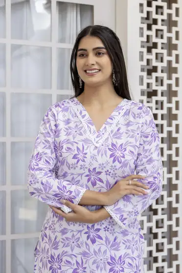 Women Printed Kurta 3 Women Printed Kurta - Image 2