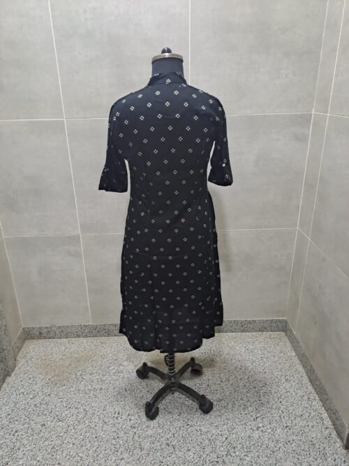 Rayon Princess Cut, Mandarin collar Kurti - Image 4