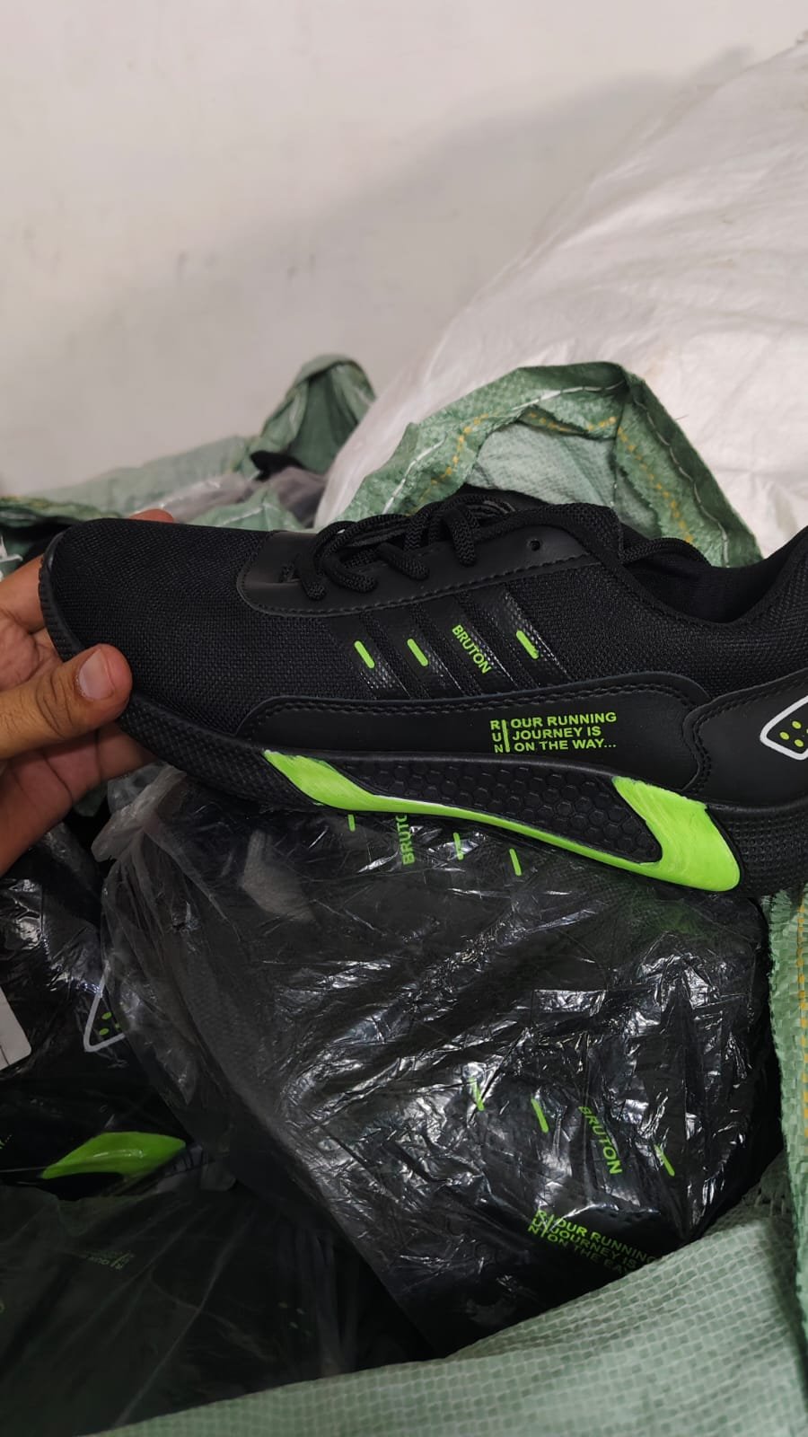 Local Sports Shoes Wholesale 6 Local Sports Shoes Wholesale - Image 6