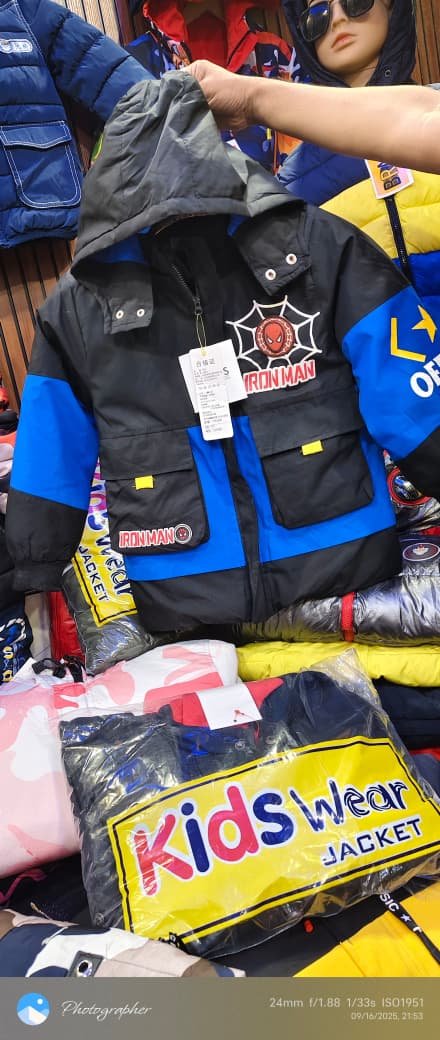 Kids Winter Jackets Wholesale 4 Kids Winter Jackets Wholesale - Image 3