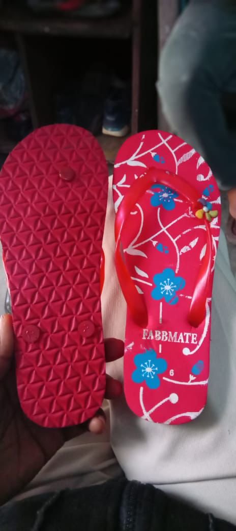 Girls Branded Slippers Wholesale 5 Girls Branded Slippers Wholesale - Image 5