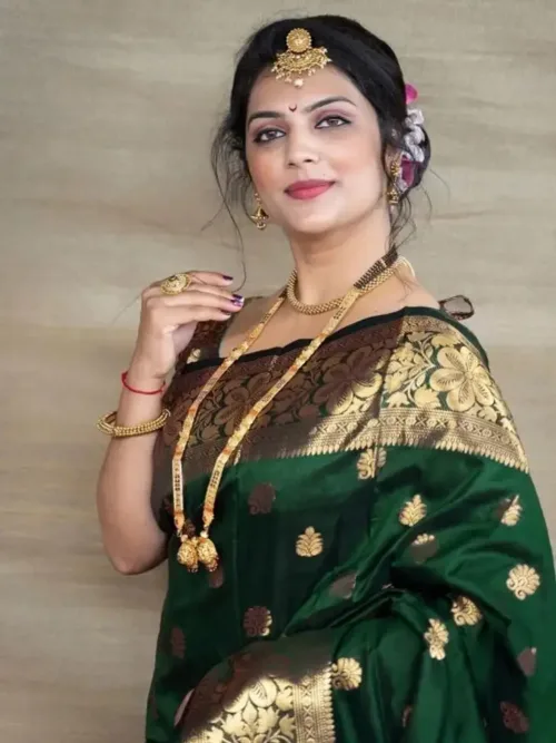 Woven Kanjivaram Silk Blend Saree