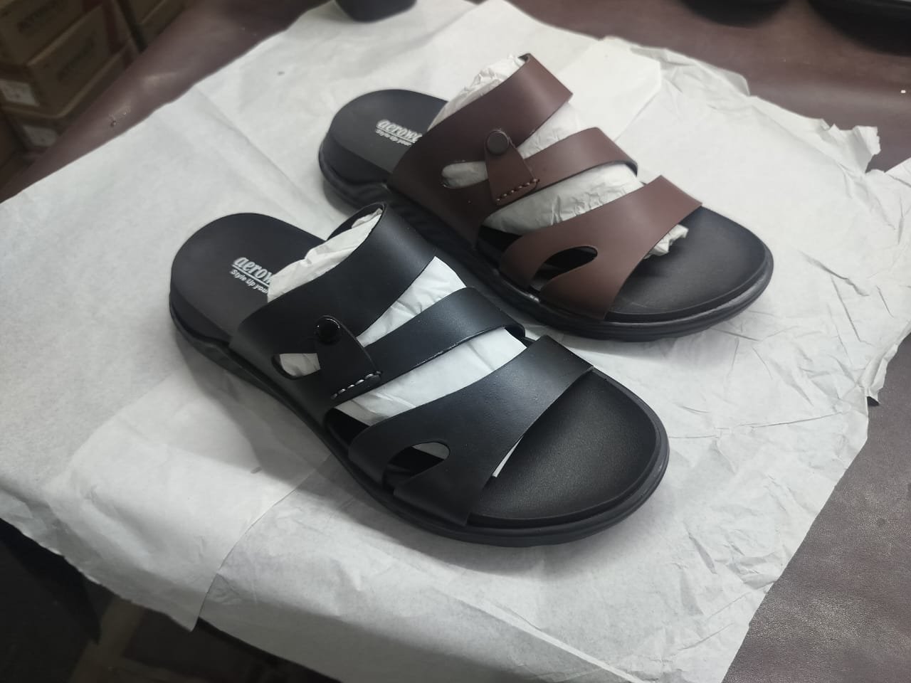 Heavy Branded Slippers Wholesale 5 Heavy Branded Slippers Wholesale - Image 4