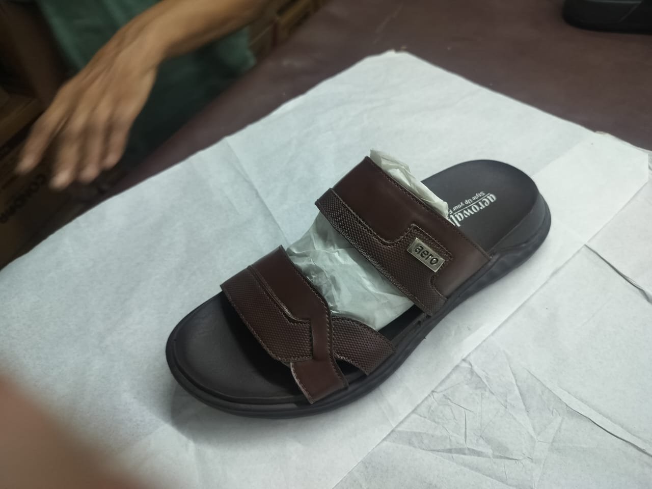 Heavy Branded Slippers Wholesale 10 Heavy Branded Slippers Wholesale - Image 9