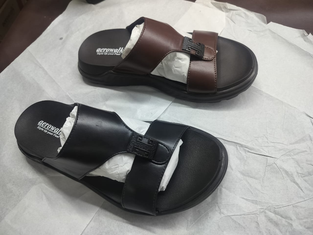 Heavy Branded Slippers Wholesale 12 Heavy Branded Slippers Wholesale - Image 11