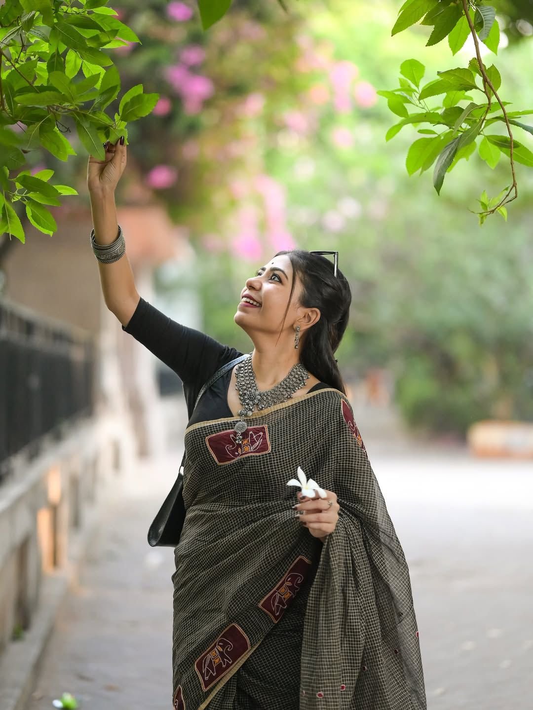 Soft Linen Saree Wholesale 11 Soft Linen Saree Wholesale - Image 10