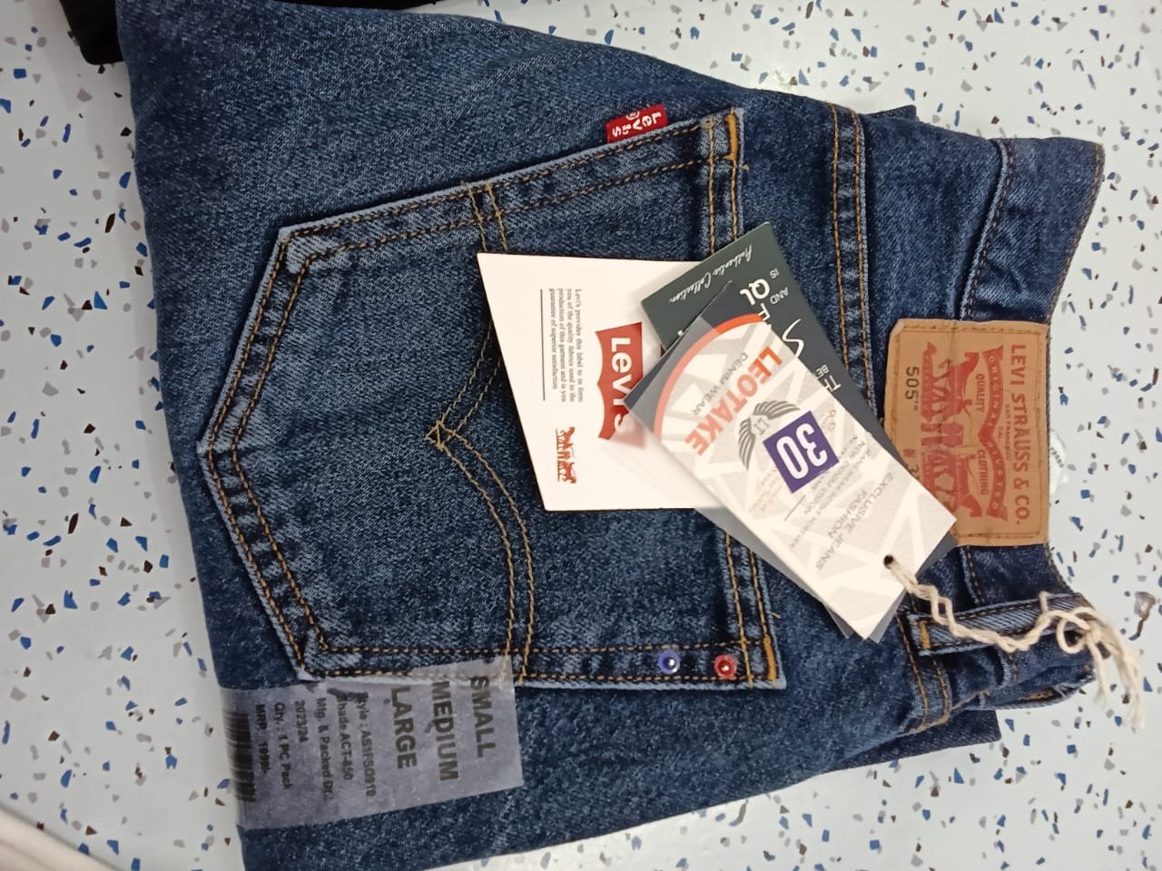 Mix Brand Jeans Wholesale 9 Mix Brand Jeans Wholesale - Image 8