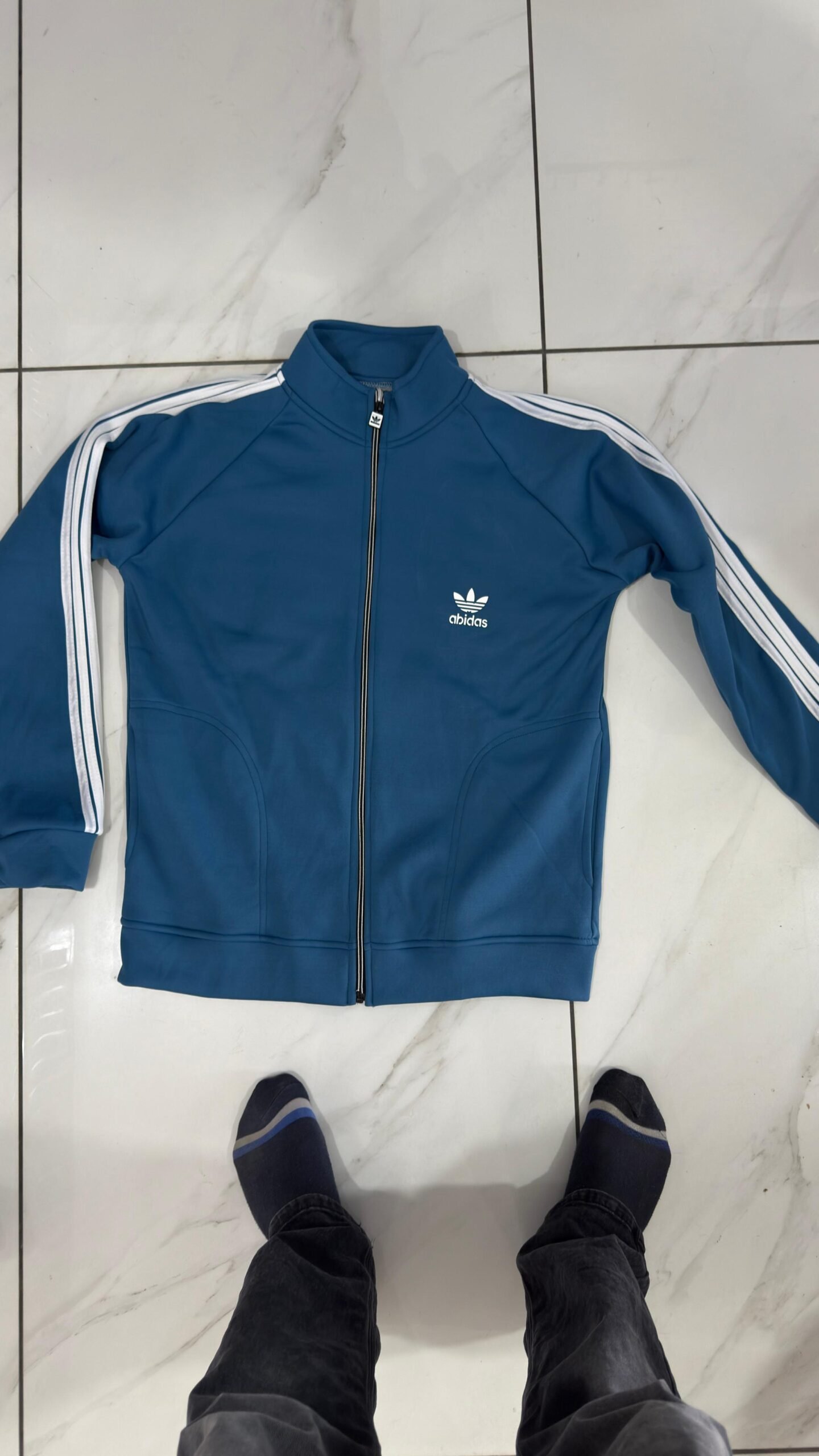 Trake suite set uper and lower set whlole sale 5 Trake suite set uper and lower set whlole sale - Image 5