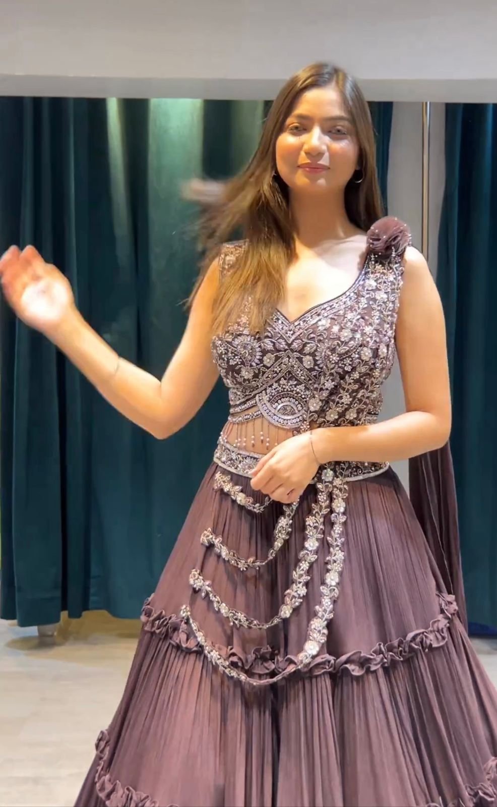 NEW DESIGNER PARTY WEAR LAHENGA WITH STICH BLOUSE WITH EMBROIDERY WORK 5 NEW DESIGNER PARTY WEAR LAHENGA WITH STICH BLOUSE WITH EMBROIDERY WORK - Image 4