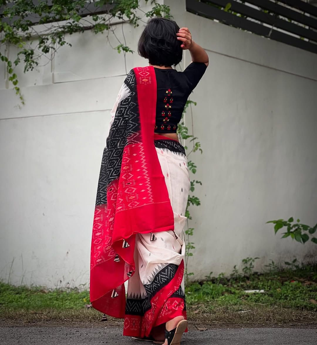 Premium Chanderi With Ikkat Collection saree Wholesale 5 Premium Chanderi With Ikkat Collection saree Wholesale - Image 4