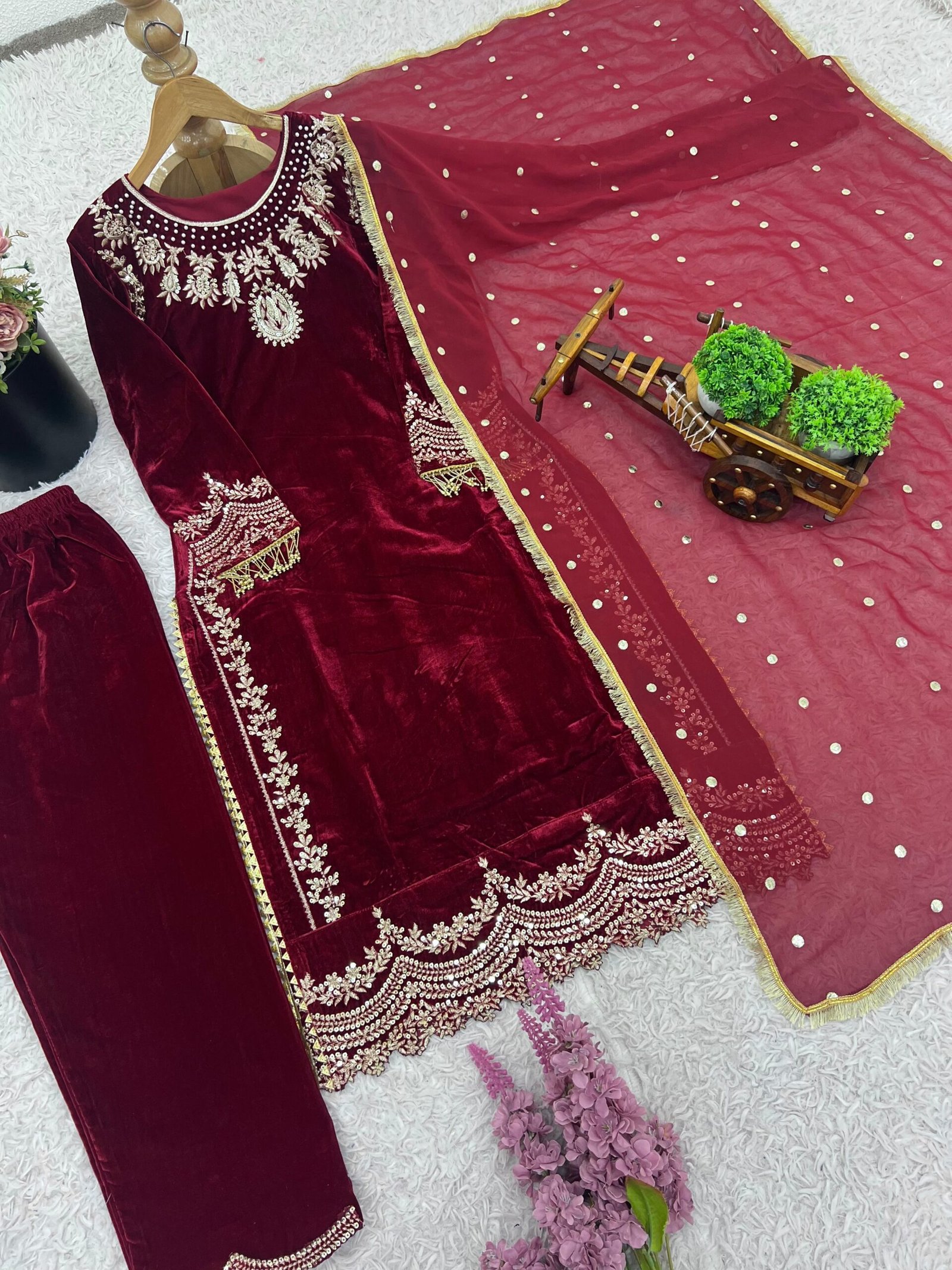 Heavy Viscose Velvet 3 pcs dupatta set wholesale 9 Heavy Viscose Velvet 3 pcs dupatta set wholesale - Image 8