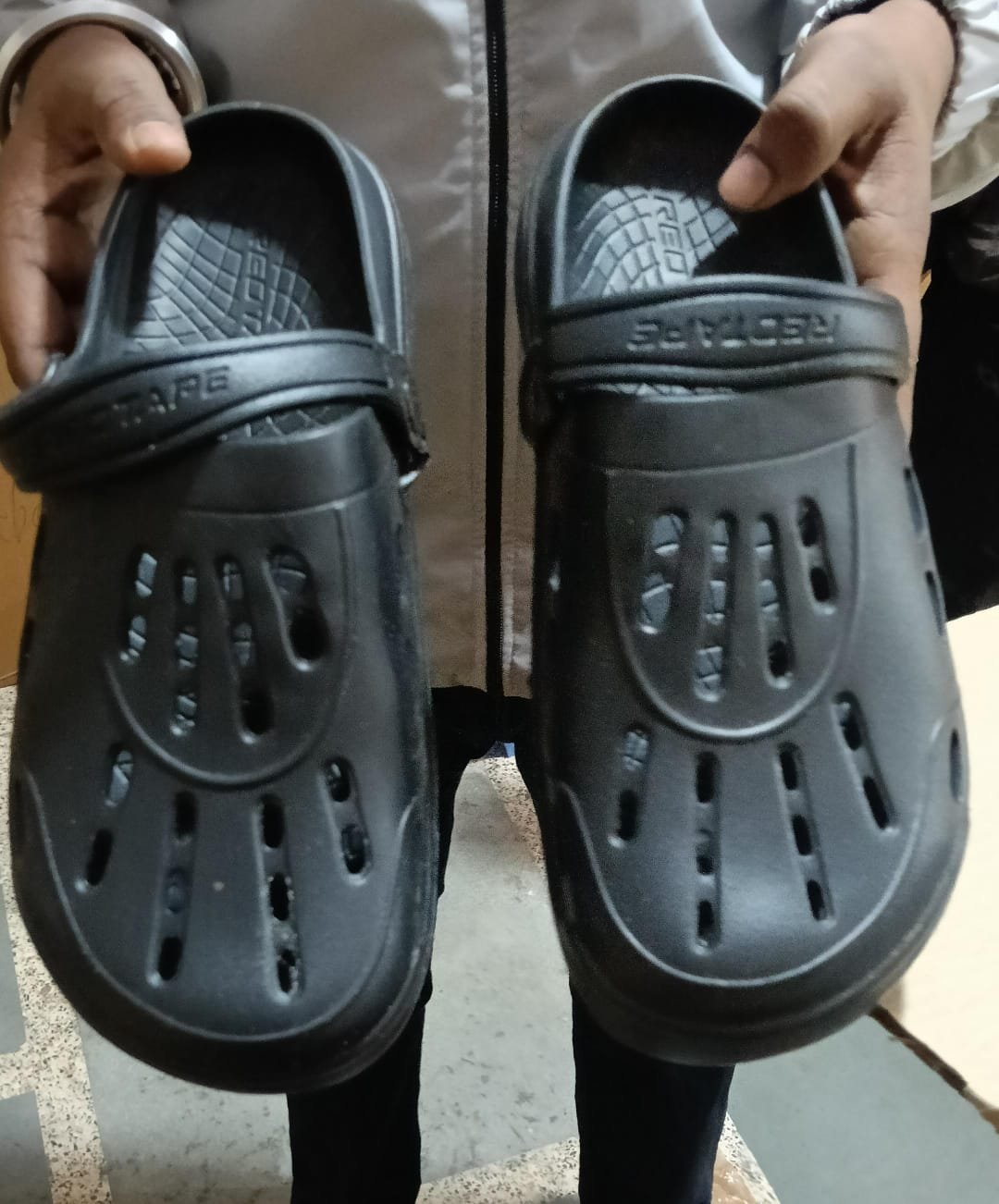 Men Crocs Wholesale 3 Men Crocs Wholesale - Image 3