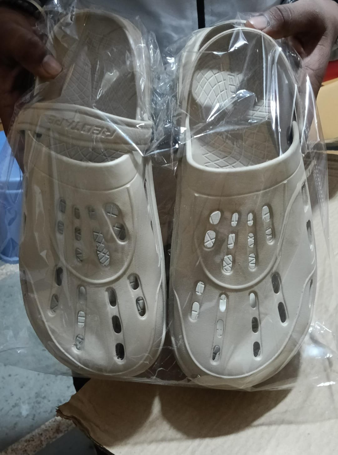 Men Crocs Wholesale 5 Men Crocs Wholesale - Image 5