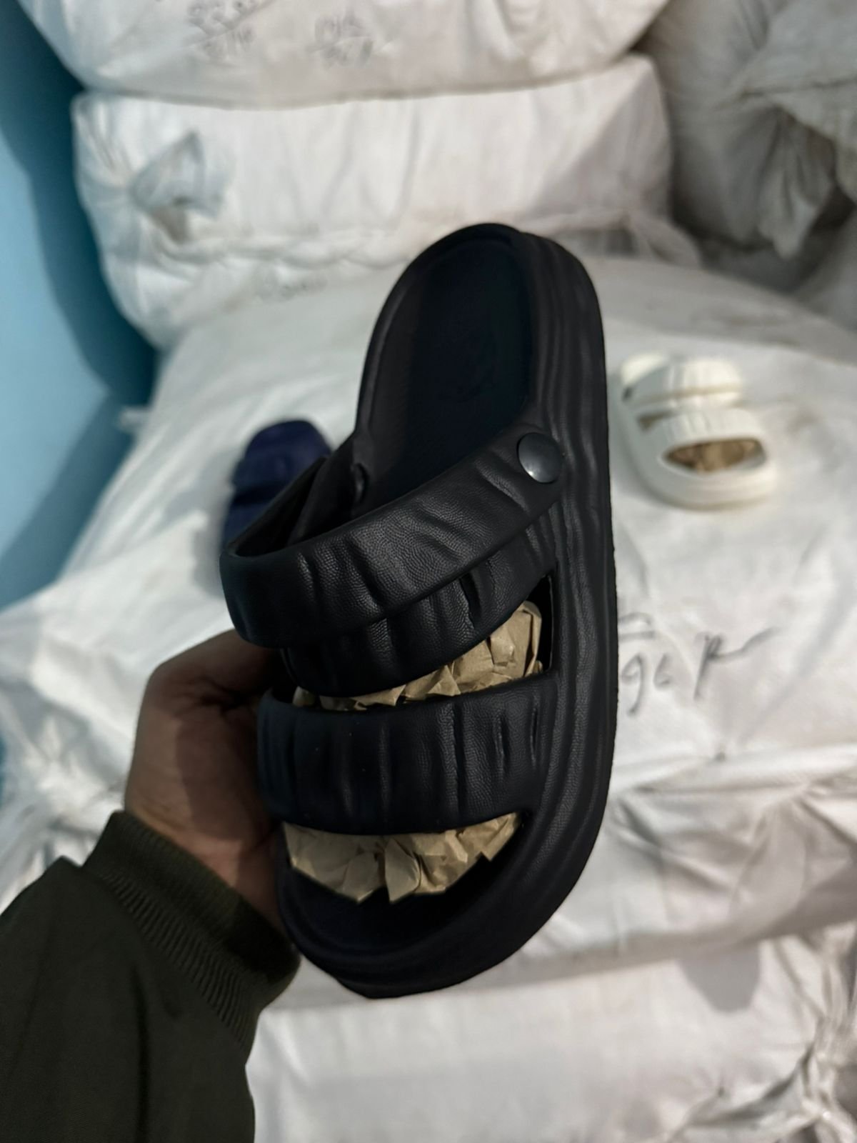 Footwear Mix Lot Wholesale 5 Footwear Mix Lot Wholesale - Image 5