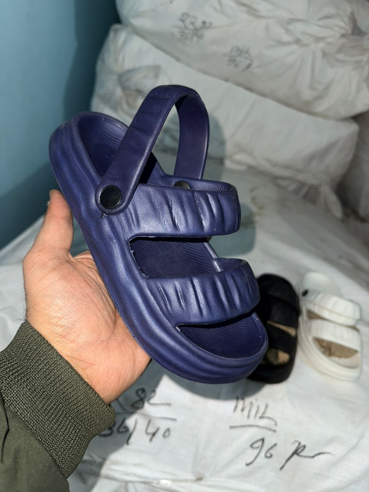 Footwear Mix Lot Wholesale 7 Footwear Mix Lot Wholesale - Image 7