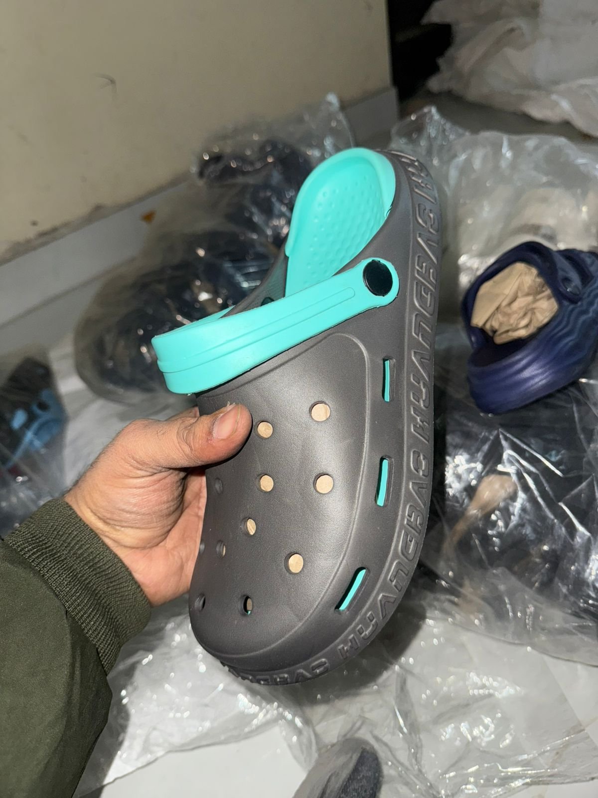 Footwear Mix Lot Wholesale 13 Footwear Mix Lot Wholesale - Image 13