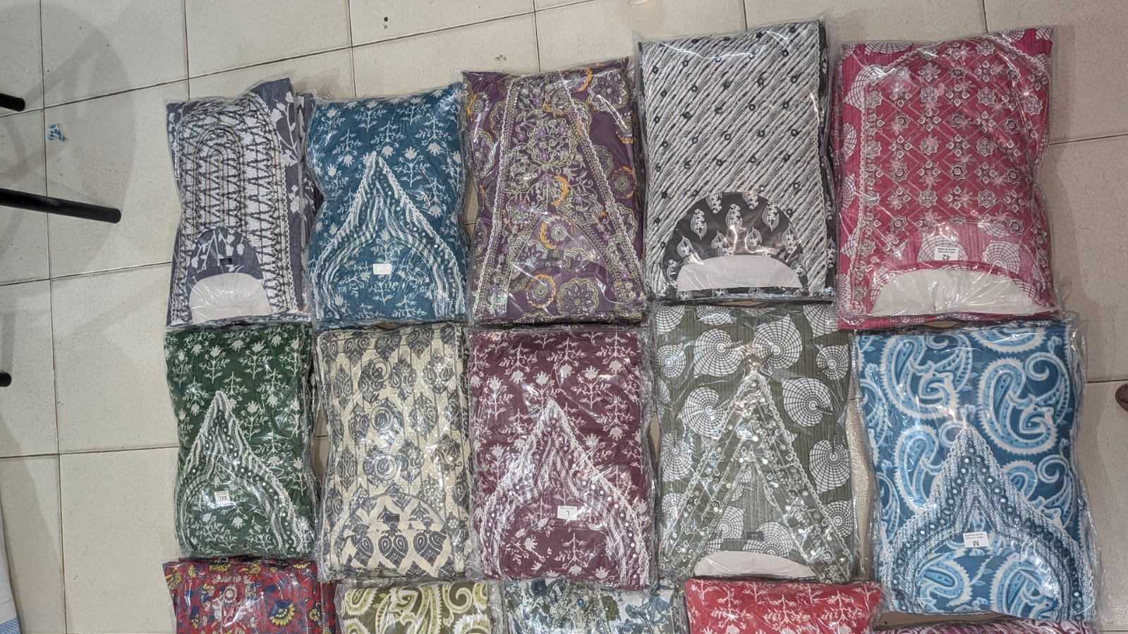 Heavy Cotton 3 pcs sets with work Wholesale 2 Heavy Cotton 3 pcs sets with work Wholesale - Image 2