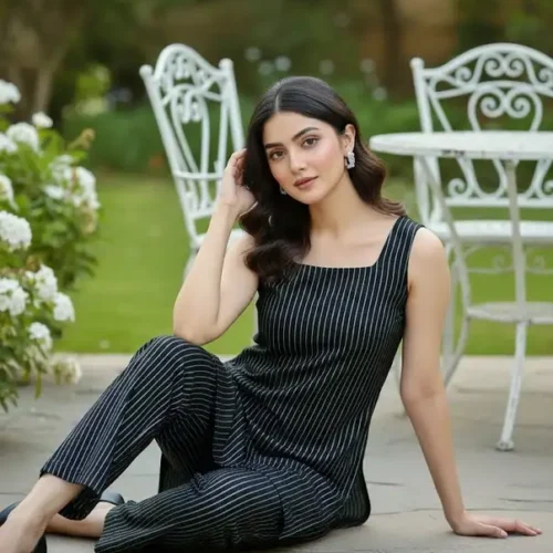 Iqya Apparel Women Kurta and Pant Set