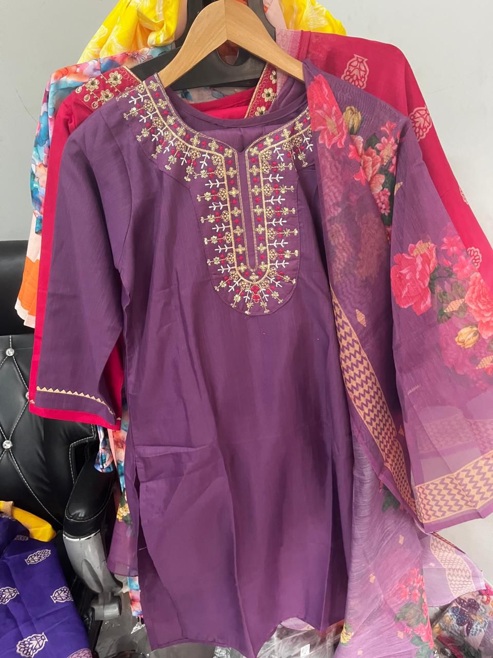 3 Piece Suit Wholesale 2 3 Piece Suit Wholesale - Image 2