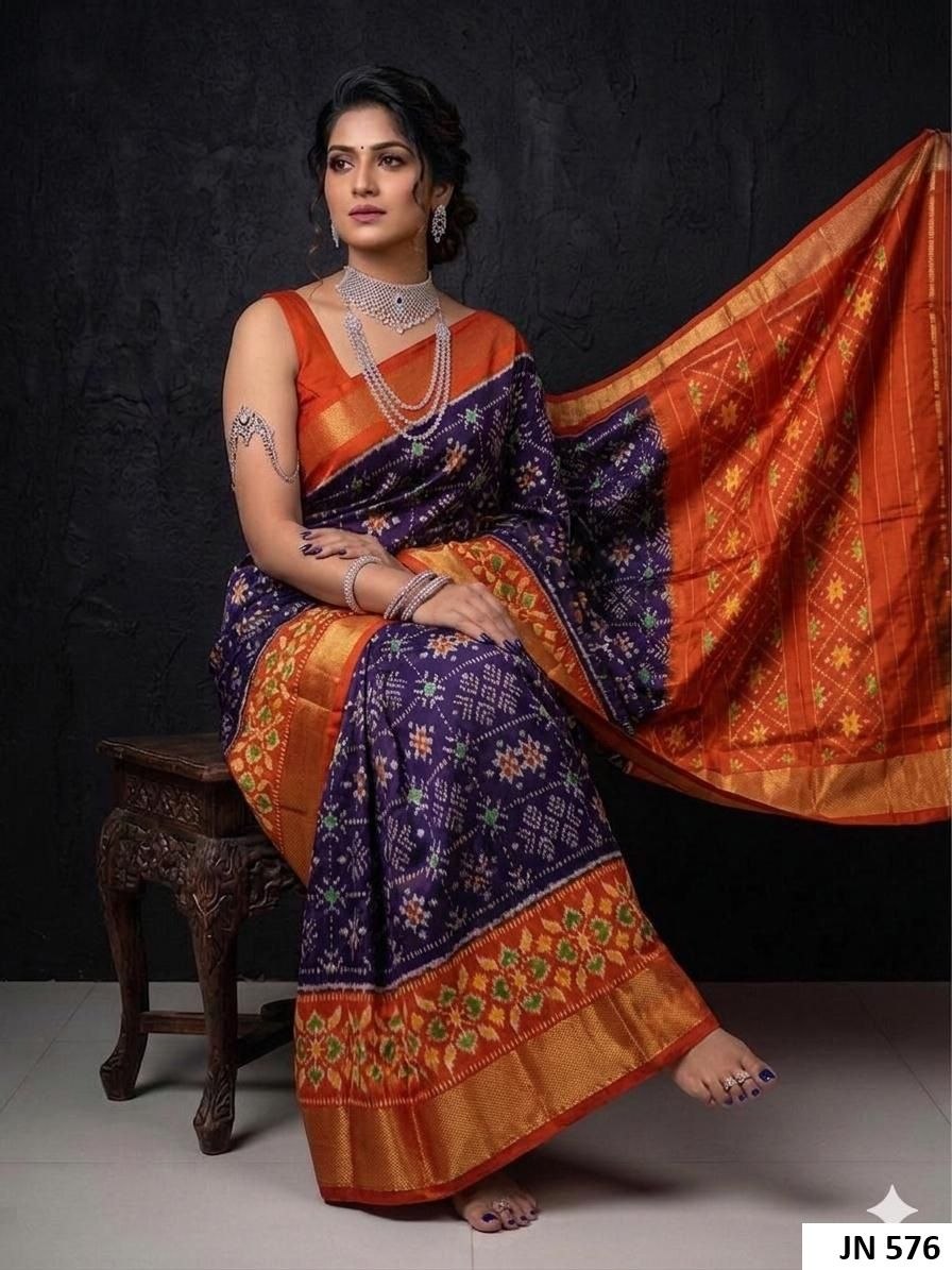 Pochampally Ikkat Silk Sarees 5 Pochampally Ikkat Silk Sarees - Image 4