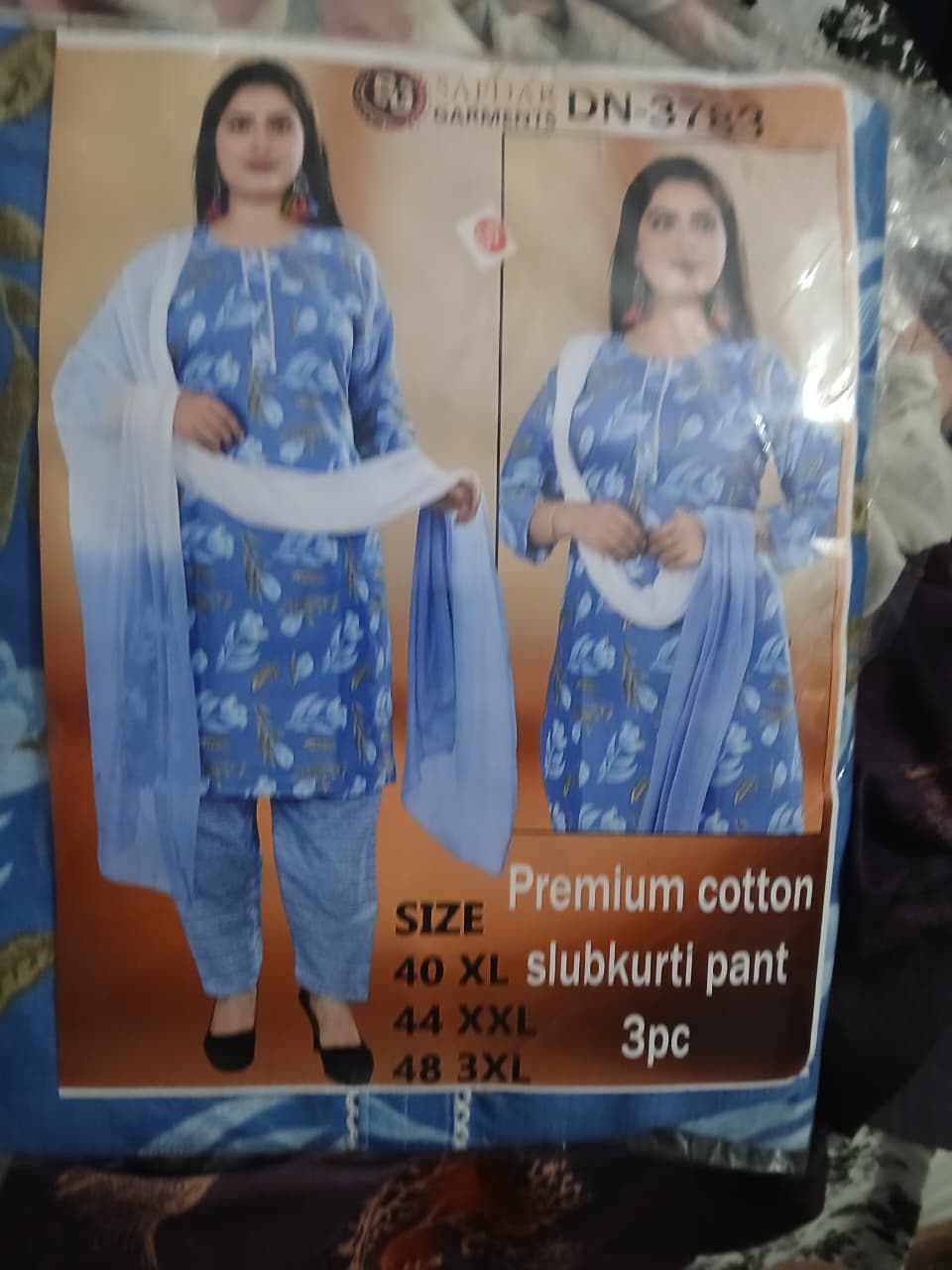 Women 2 and 3 Piece Set Wholesale 6 Women 2 and 3 Piece Set Wholesale - Image 5