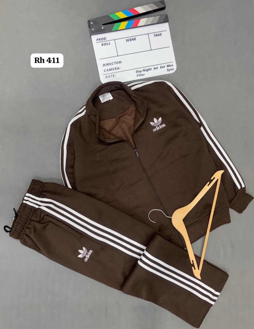 UPPER & LOWER ARTICLE TRACKSUIT 2 UPPER & LOWER ARTICLE TRACKSUIT